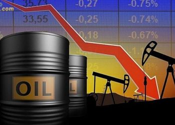 Giá xăng dầu hôm nay giảm sau khi Trump lên nhậm chức