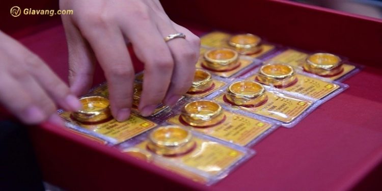 Giá vàng trong nước hôm nay 28/02/2025: Tiếp đà giảm