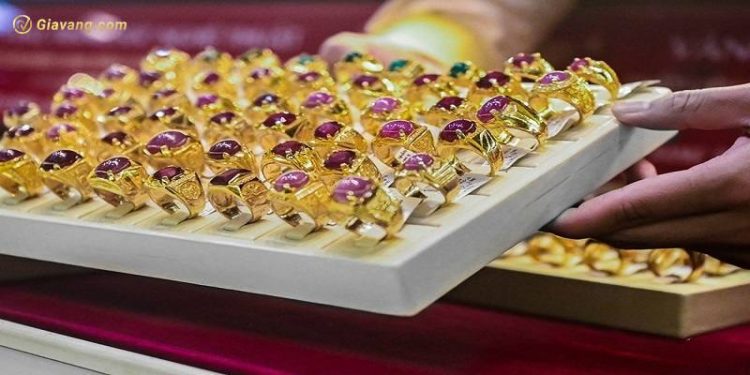 Giá vàng trong nước hôm nay 12/03/2025: Tăng trở lại