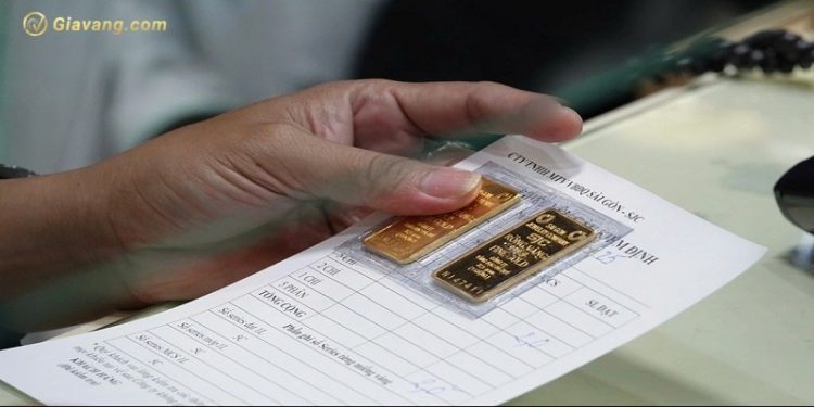 Giá vàng trong nước hôm nay 31/03/2025: Vàng SJC giữ ở mức 100,7 triệu đồng/lượng