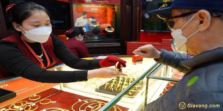 Giá vàng trong nước hôm nay 17/04/2025: SJC “phi nước đại” lên mức đỉnh mới 115,5 triệu đồng/lượng 1 Giá vàng trong nước hôm nay 17/04/2025: SJC “phi nước đại” lên mức đỉnh mới 115,5 triệu đồng/lượng