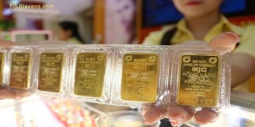 Giá vàng trong nước hôm nay 28/04/2025: Ổn định ở ngưỡng 121 triệu đồng/lượng