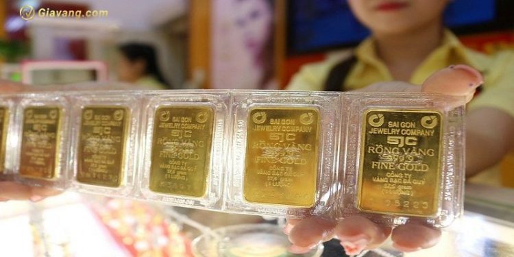 Giá vàng trong nước hôm nay 28/04/2025: Ổn định ở ngưỡng 121 triệu đồng/lượng 1 Giá vàng trong nước hôm nay 28/04/2025: Ổn định ở ngưỡng 121 triệu đồng/lượng