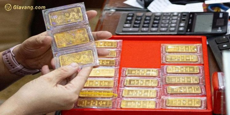 Giá vàng trong nước hôm nay 21/05/2025: Vàng nhẫn giảm, vàng miếng giữ giá