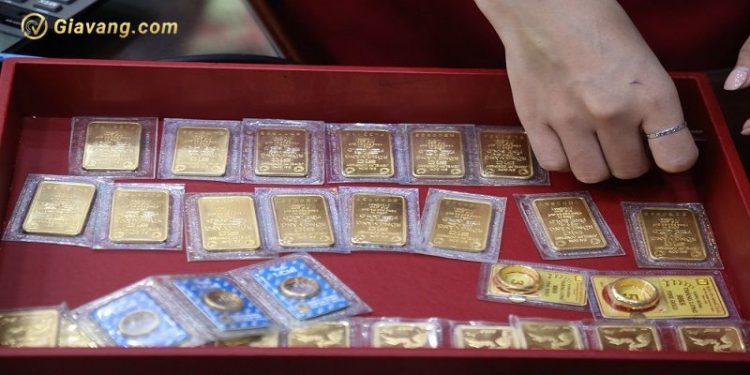 Giá vàng trong nước hôm nay 01/07/2025: Vàng SJC, 9999 ngập trong sắc xanh 1 Giá vàng trong nước hôm nay 01/07/2025: Vàng SJC, 9999 ngập trong sắc xanh