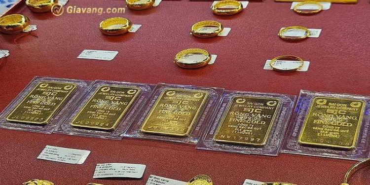 Giá vàng trong nước hôm nay 03/07/2025: Vàng miếng SJC không lệch một ly, nhẫn 9999 giảm nhẹ 1 Giá vàng trong nước hôm nay 03/07/2025: Vàng miếng SJC không lệch một ly, nhẫn 9999 giảm nhẹ