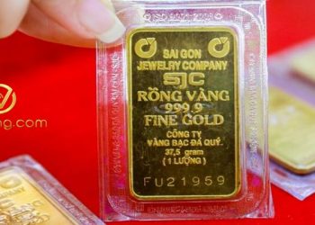 Giá vàng trong nước hôm nay 13/08/2025: Vàng miếng đi ngang, giá vàng nhẫn tăng giảm trái chiều.